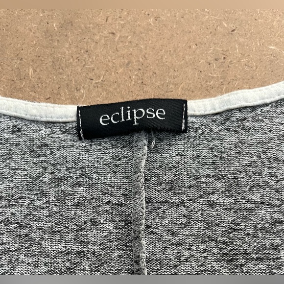 Long Lightweight Shirt with Pockets - Picture 2 of 3